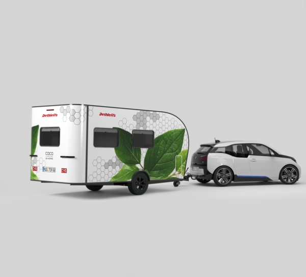 e-caravan coco를 견인하는 BMW i3