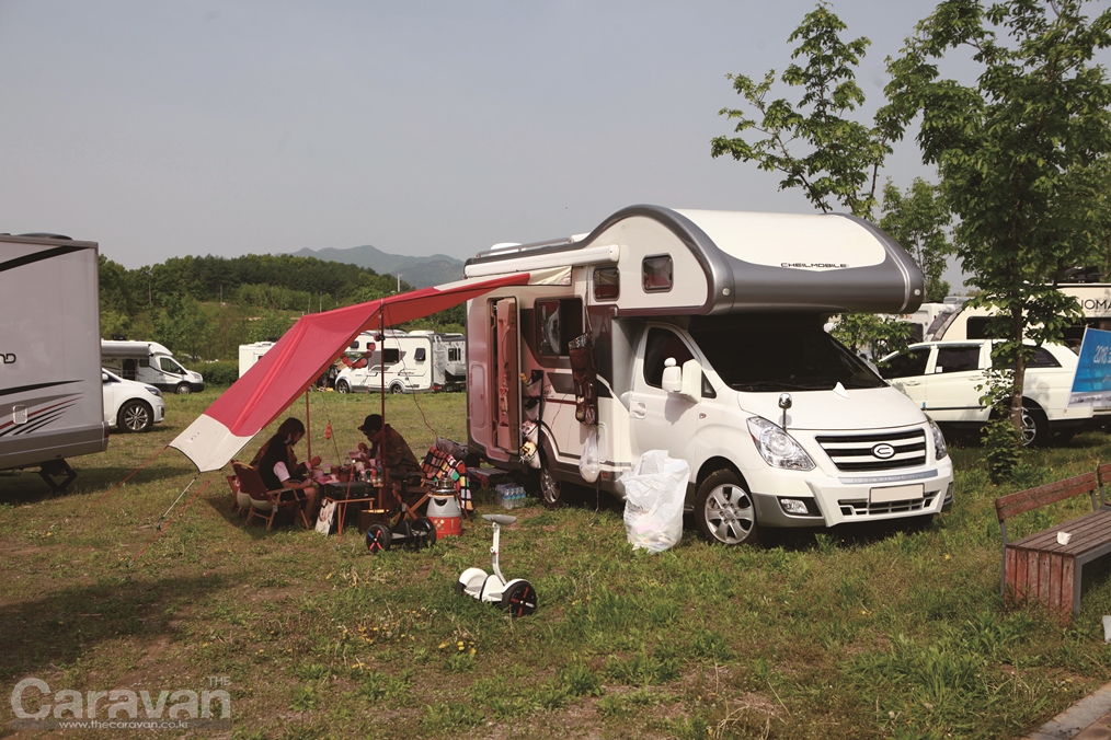 제일모빌 에드윈 시리즈﻿, 넓고 여유로운 공간성을 자랑하는 국산 캠핑카의 원조 모델