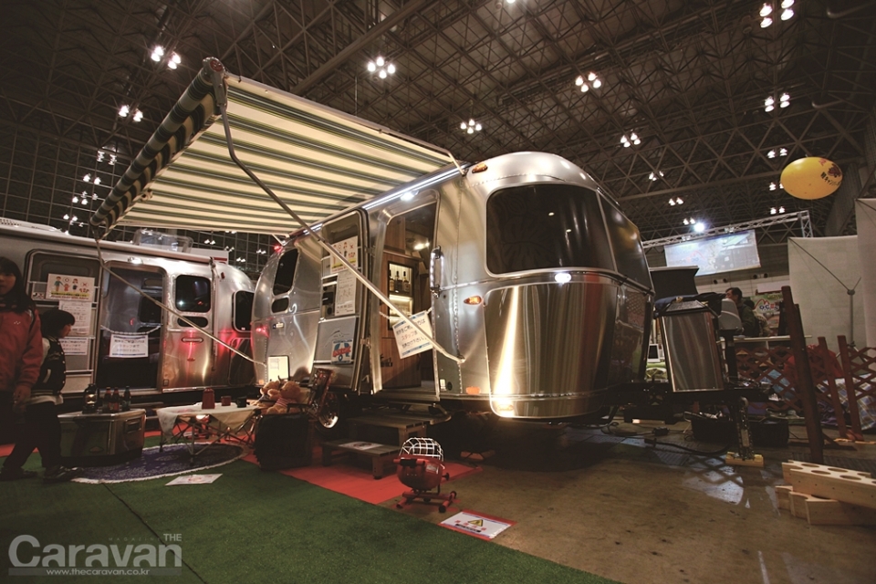 에어스트림 토미 바하마 19CB 스페셜 에디션(Airstream Tommy Bahama 19CB Special Edition)