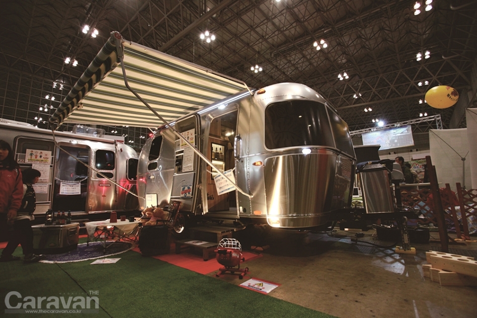 에어스트림 토미 바하마 19CB 스페셜 에디션(Airstream Tommy Bahama 19CB  Special Edition)